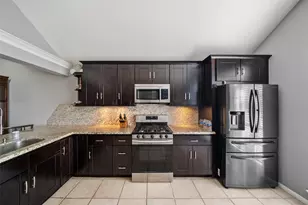 1809 Oak Gate Cir, Pearland, TX 77581 - Photo 9