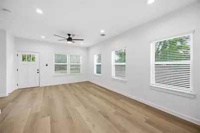 8412 Darien Street #B, Houston, TX 77028 - Photo 7