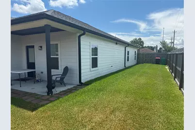 2114 W Humble Avenue, Baytown, TX 77520 - Photo 3