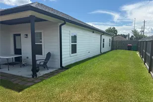 2114 W Humble Ave, Baytown, TX 77520 - Photo 3