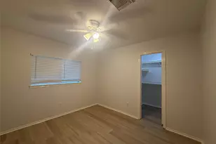 13303 Sheer Water Dr, Houston, TX 77082 - Photo 9