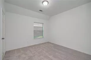 8126 Laurel Ln, Baytown, TX 77523 - Photo 23