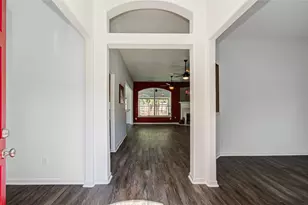 8126 Laurel Ln, Baytown, TX 77523 - Photo 3