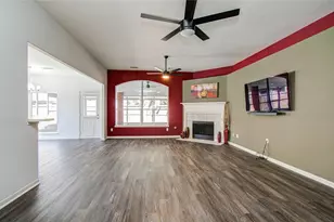 8126 Laurel Ln, Baytown, TX 77523 - Photo 11