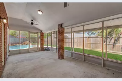 8126 Laurel Lane, Baytown, TX 77523 - Photo 37