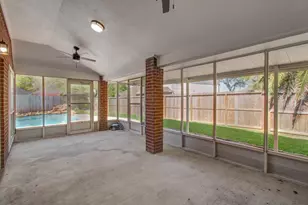 8126 Laurel Ln, Baytown, TX 77523 - Photo 37