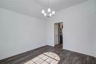 8126 Laurel Ln, Baytown, TX 77523 - Photo 7