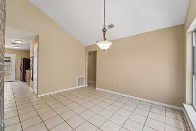 2015 Creek Valley Lane, Sugar Land, TX 77478 - Photo 13