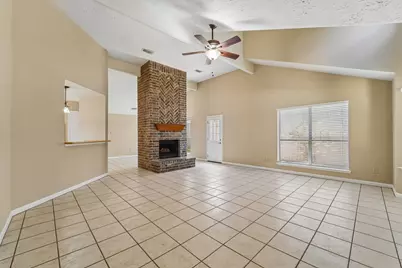 2015 Creek Valley Lane, Sugar Land, TX 77478 - Photo 7