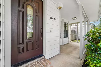 2015 Creek Valley Lane, Sugar Land, TX 77478 - Photo 5
