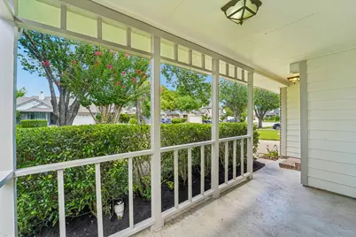 2015 Creek Valley Lane, Sugar Land, TX 77478 - Photo 3