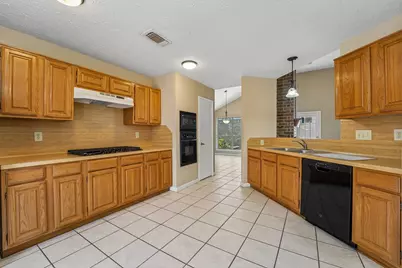 2015 Creek Valley Lane, Sugar Land, TX 77478 - Photo 15