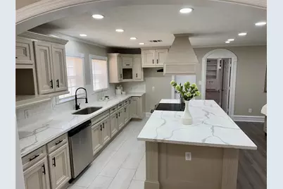1907 Amy Drive, Baytown, TX 77520 - Photo 11