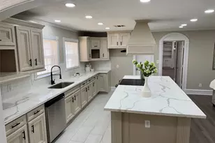 1907 Amy Dr, Baytown, TX 77520 - Photo 11