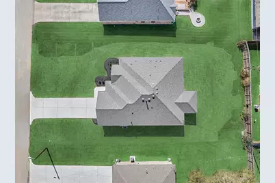 10473 Valley Drive N, Willis, TX 77318 - Photo 5