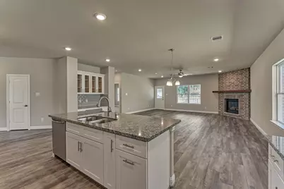 10473 Valley Drive N, Willis, TX 77318 - Photo 33