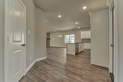 10473 Valley Drive N, Willis, TX 77318 - Photo 17