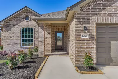 10473 Valley Drive N, Willis, TX 77318 - Photo 9