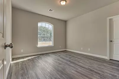 10473 Valley Drive N, Willis, TX 77318 - Photo 13