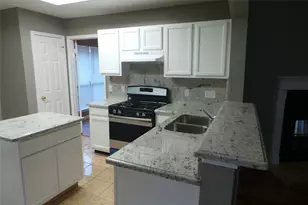 4918 Sterling Crossing, Pearland, TX 77584 - Photo 9
