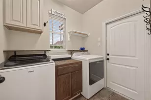 14063 Belmont Cir, Mont Belvieu, TX 77523 - Photo 19