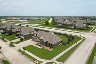 14063 Belmont Cir, Mont Belvieu, TX 77523 - Photo 41