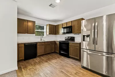 121 St Regis, Livingston, TX 77351 - Photo 5