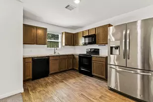 121 St Regis, Livingston, TX 77351 - Photo 5