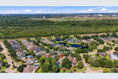 8742 Rippling Water Drive, Sugar Land, TX 77479 - Photo 33