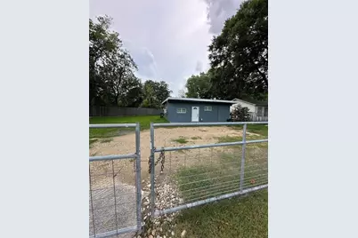 614 Ross Street, La Marque, TX 77568 - Photo 3