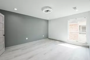 2300 Augusta Dr, Houston, TX 77057 - Photo 17