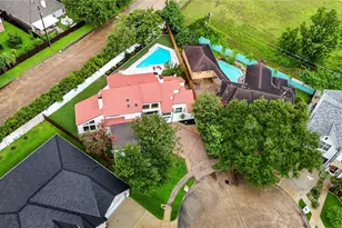 12002 S Circle Dr, Houston, TX 77071 - Photo 9
