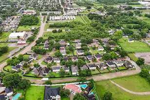 12002 S Circle Dr, Houston, TX 77071 - Photo 11