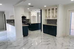 2230 Ashford Hollow Ln, Houston, TX 77077 - Photo 7