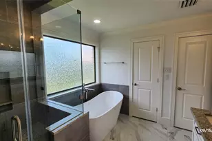 2230 Ashford Hollow Ln, Houston, TX 77077 - Photo 15