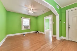 4016 Ursuline St, Galveston, TX 77550 - Photo 7