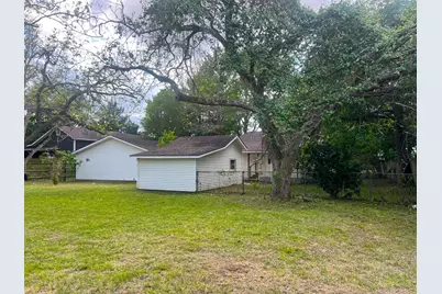 1011 Prairie Street, Columbus, TX 78934 - Photo 21