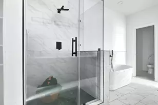 4338 Larkspur St, Houston, TX 77051 - Photo 7