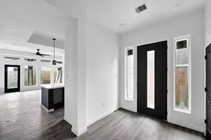 4338 Larkspur St, Houston, TX 77051 - Photo 9