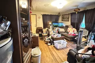 1527 W Gandy St, Denison, TX 75020 - Photo 3