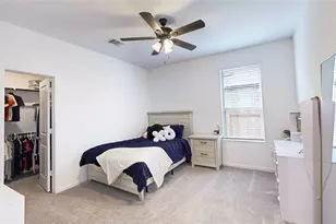 711 Hooks Trail Ln, League City, TX 77573 - Photo 11