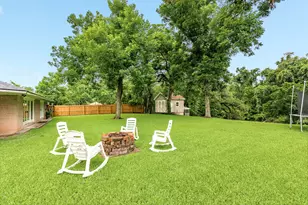 303 Southern Oaks Dr, Lake Jackson, TX 77566 - Photo 25