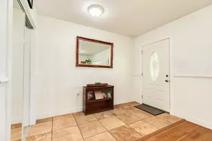 303 Southern Oaks Dr, Lake Jackson, TX 77566 - Photo 5