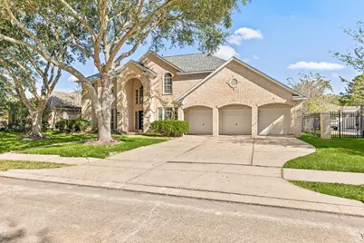 14910 Lake Woodbridge Court, Sugar Land, TX 77498 - Photo 5