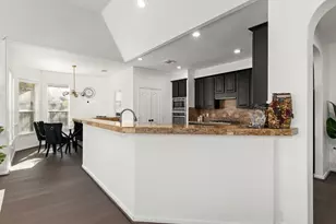 14910 Lake Woodbridge Ct, Sugar Land, TX 77498 - Photo 15