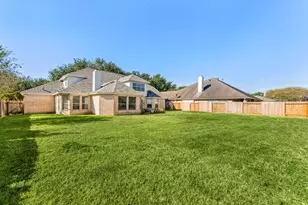 14910 Lake Woodbridge Ct, Sugar Land, TX 77498 - Photo 47