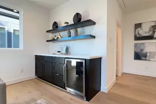 2015 Hopkins St, Houston, TX 77006 - Photo 31