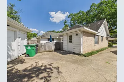 12842 Westmere Drive, Houston, TX 77077 - Photo 35
