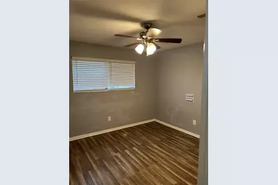 2336 N Pearland Avenue #C, Pearland, TX 77581 - Photo 9