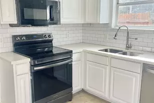 7916 Comal St, Houston, TX 77051 - Photo 9